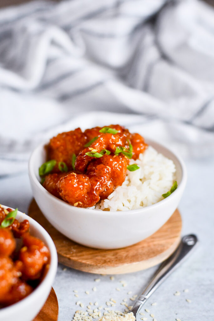 Make crispy honey garlic chicken in your air fryer with this easy 30-minute recipe. Perfect for meal prep or a quick family dinner!