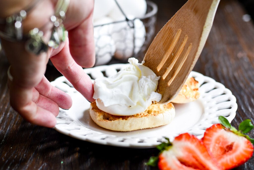 Master the art of poaching eggs like a pro with Gordon Ramsay's foolproof method, resulting in heavenly breakfasts or elegant dishes.