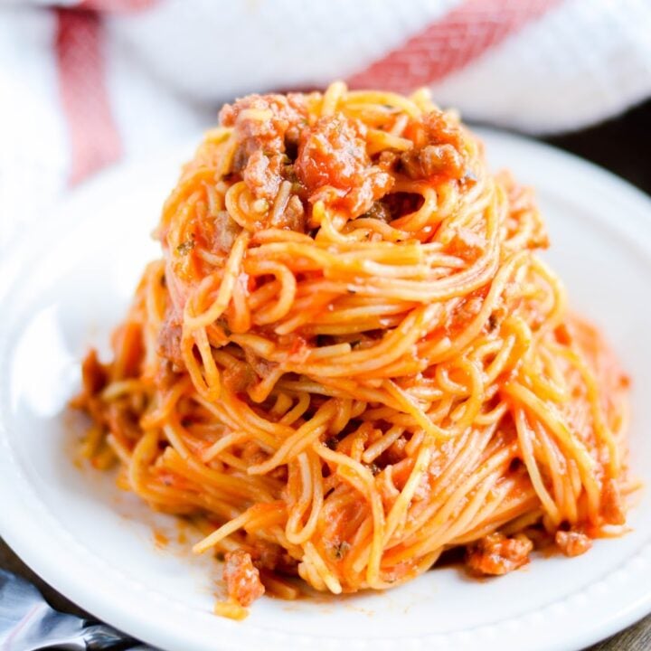 This easy dinner idea, our Recipe for Instant Pot Spaghetti with Ground Beef, is a game-changer for busy weeknights.