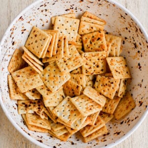 Looking for an easy party snack? These spicy ranch fire crackers are bold, crunchy, and totally addictive. No baking required!